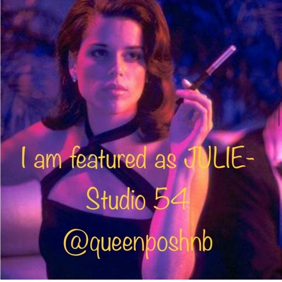 🕺 I’m featured as Julie today!🎉 - Picture 1 of 3